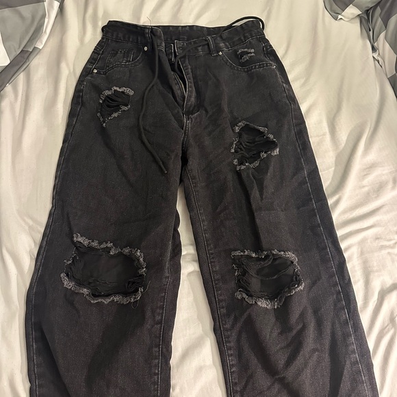 SHEIN Black Denim Pants - Picture 1 of 3